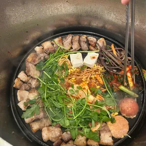 무쇠솥뚜껑삼겹살 사진 1