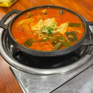 근본 김치찌개 사진