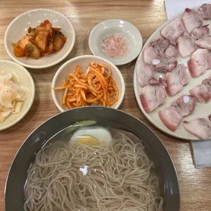 평양면옥 대표 사진