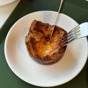 샐러맨더 커피 로스터스 대표 사진