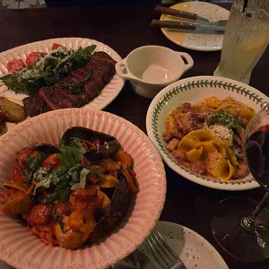 오스테리아 윤 사진 1