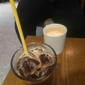 컴포즈커피 사진