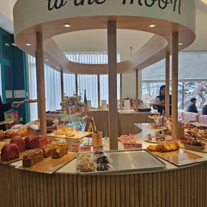 투더문 리뷰 사진