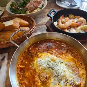 트라가 대표 사진