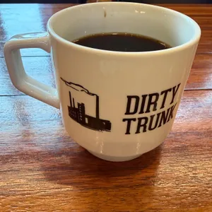 더티 트렁크 사진 2