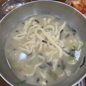 홍두깨손칼국수 대표 사진