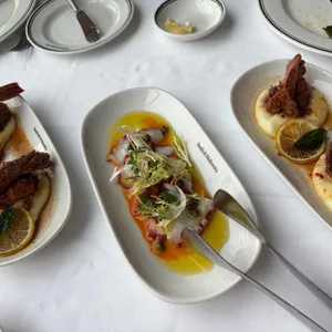 스미스앤월렌스키 사진