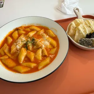 빨강고구마떡볶이 사진 1