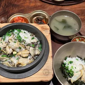 타닥타닥솥밥 사진