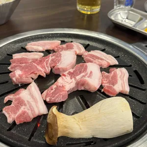 엄지척숯불식육식당 리뷰 사진