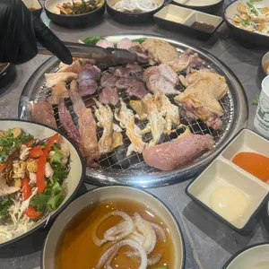 사계절숯불닭갈비 사진 1