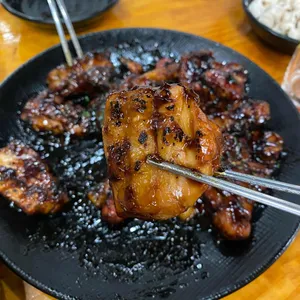 숯불치킨이닭 사진