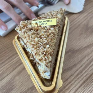 스컹크웍스 리뷰 사진