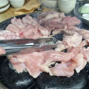 조약돌숯불닭갈비 사진