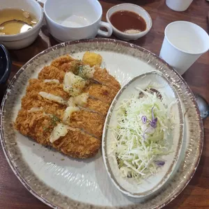 폴수제돈까스 사진 1