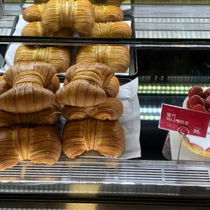 플라워 아티장 베이커리 카페 리뷰 사진