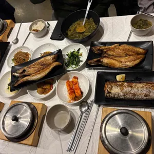 화덕 위에 고등어 대표 사진