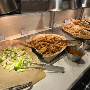 애슐리퀸즈 사진