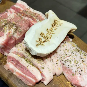 돼지명가 리뷰 사진