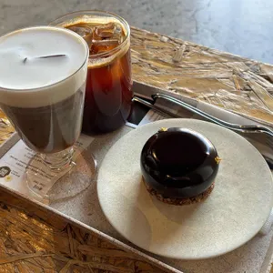 모모스 로스터리&커피바 대표 사진