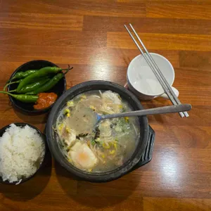 중리콩나물국밥 사진