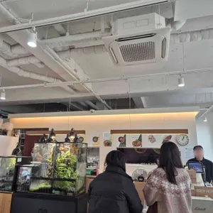 폴바셋 대표 사진