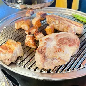 천호돈 대표 사진