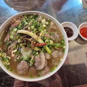 호앙비엣 사진 1