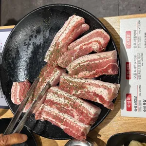맛있는 고기에 솜씨를 더하다 대표 사진