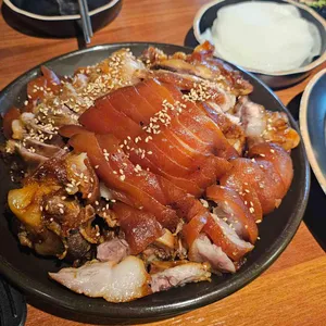 더맛있는족발보쌈 사진 1