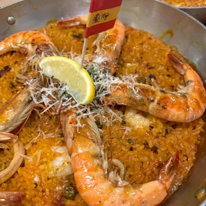 트라가 대표 사진