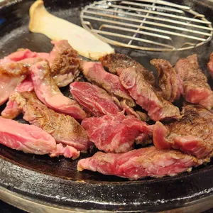 꾸석지돌판한우 사진