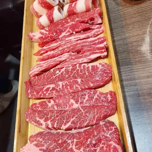 꽃담우 정육식당 대표 사진