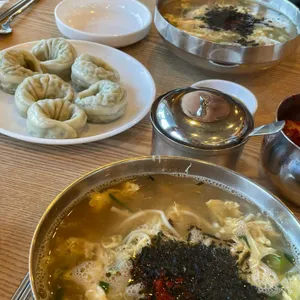 충무칼국수보쌈 대표 사진