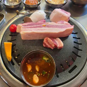 신촌고기창고 대표 사진