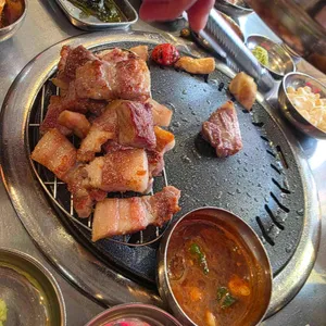 신촌고기창고 대표 사진