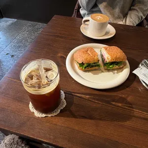 지필 리뷰 사진