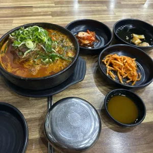 방가삼대얼큰한뼈해장국 사진