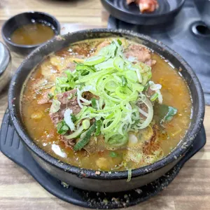 방가삼대얼큰한뼈해장국 사진