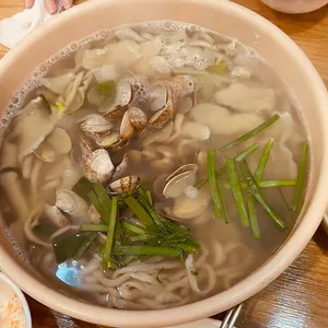 뚝배기바지락칼국수 사진