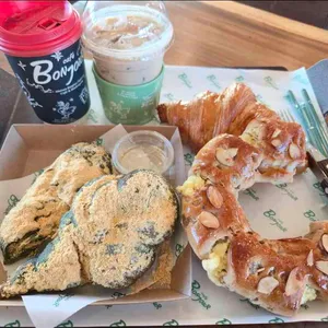 봉주르스퀘어 사진