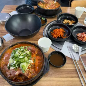 방가삼대얼큰한뼈해장국 사진