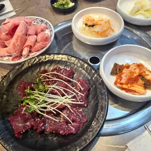 토종한우 뭉티기 정육식당 대표 사진