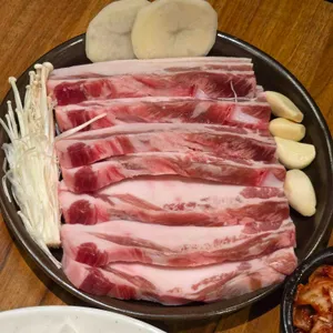 얼큰이감자탕삼겹살 사진