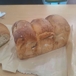 어몽더브레드 리뷰 사진