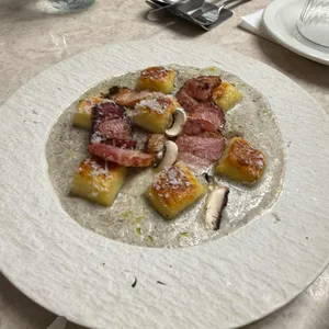 더미뇽 서울 사진