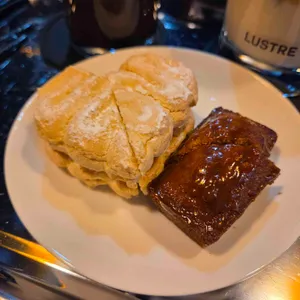 러스터앤코 대표 사진