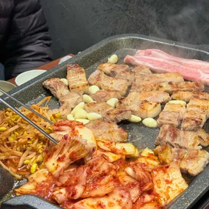 개봉찐삼겹 사진 1