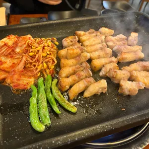 초반식당 대표 사진