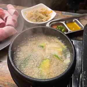 황금닭 대표 사진